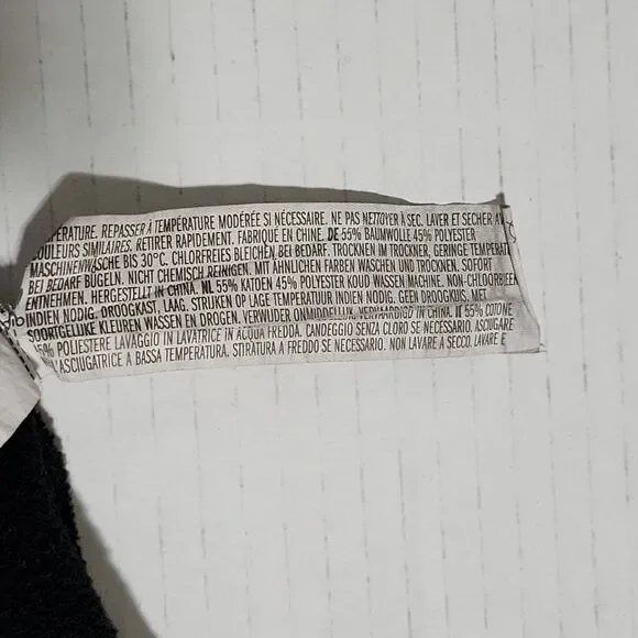 Forever 21 Kodak Womens Graphic Print Cropped Sweatshirt Black Fleece Size 1X - Picture 8 of 11